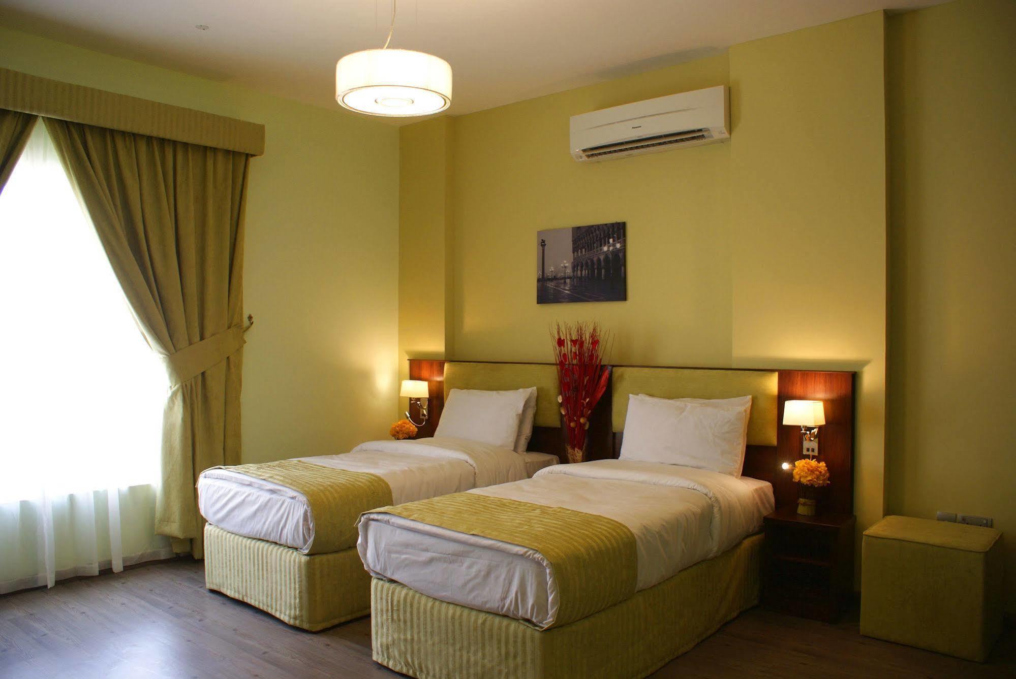 Weekend Hotel & Apartments Muscat Luaran gambar