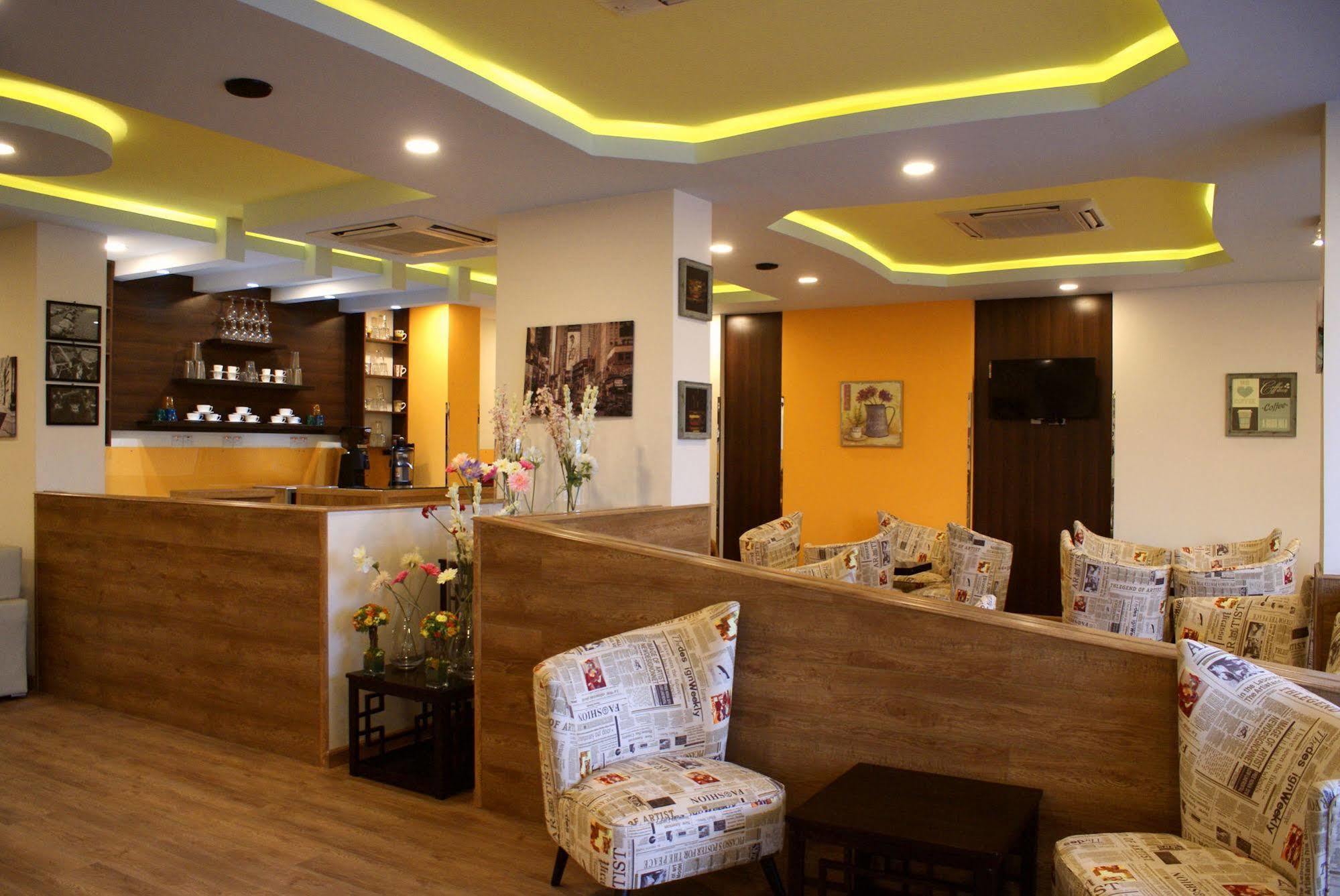 Weekend Hotel & Apartments Muscat Luaran gambar